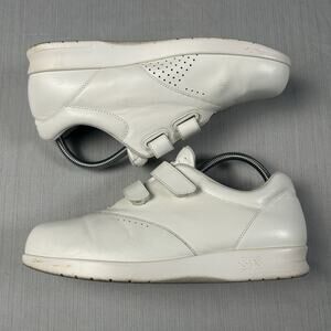 SAS Me Too EZ-Strap Women’s Size 8.5 WW White Hook And Loop Casual Sneakers